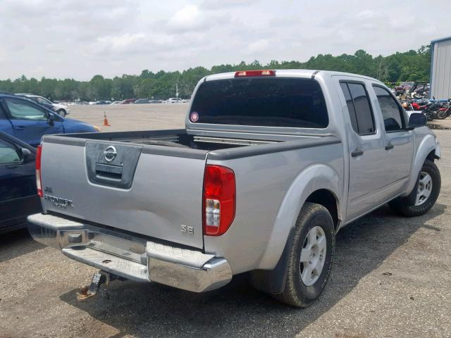 1N6AD07UX6C414599 - 2006 NISSAN FRONTIER C SILVER photo 4