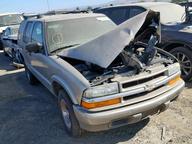 1GNCS13W82K138073 - 2002 CHEVROLET BLAZER TAN photo 1