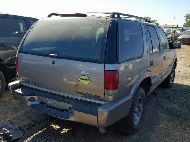 1GNCS13W82K138073 - 2002 CHEVROLET BLAZER TAN photo 4