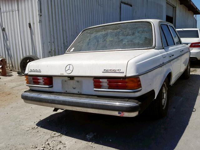 12313012105875 - 1978 MERCEDES-BENZ 300 WHITE photo 4