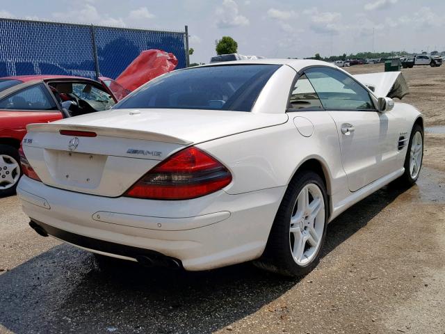 WDBSK72F87F118932 - 2007 MERCEDES-BENZ SL 55 AMG WHITE photo 4