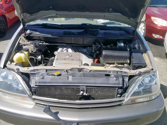 JT6HF10U9X0052397 - 1999 LEXUS RX 300 GRAY photo 7