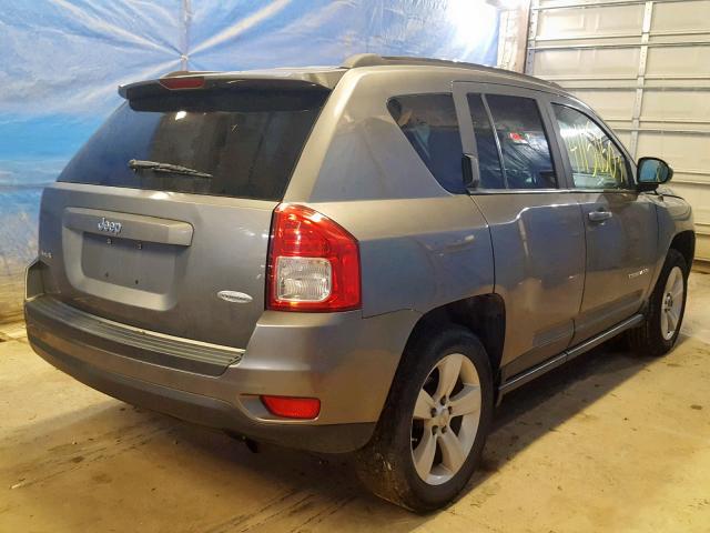 1J4NF1FB5BD212479 - 2011 JEEP COMPASS SP ნაცრისფერი ფოტო 4