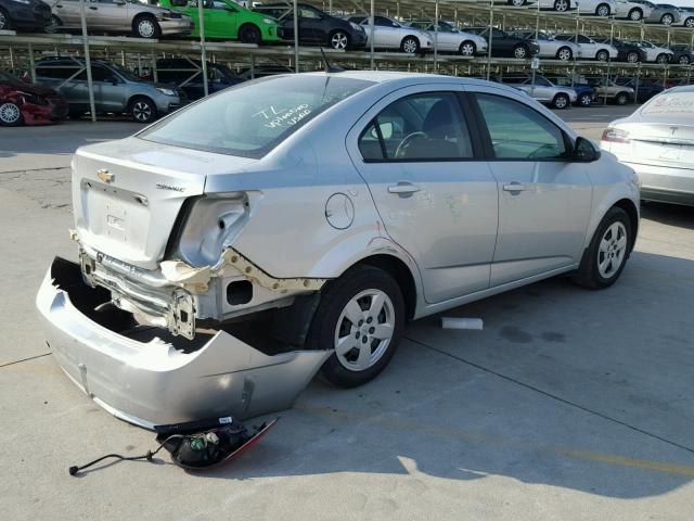 1G1JA5SH5E4206036 - 2014 CHEVROLET SONIC LS 银色 照片 4