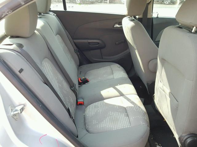 1G1JA5SH5E4206036 - 2014 CHEVROLET SONIC LS 银色 照片 6