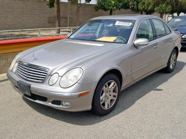 WDBUF65J95A611973 - 2005 MERCEDES-BENZ E 320 SILVER photo 2