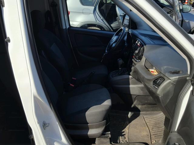 ZFBERFAB2H6D53613 - 2017 RAM PROMASTER 白色 照片 5