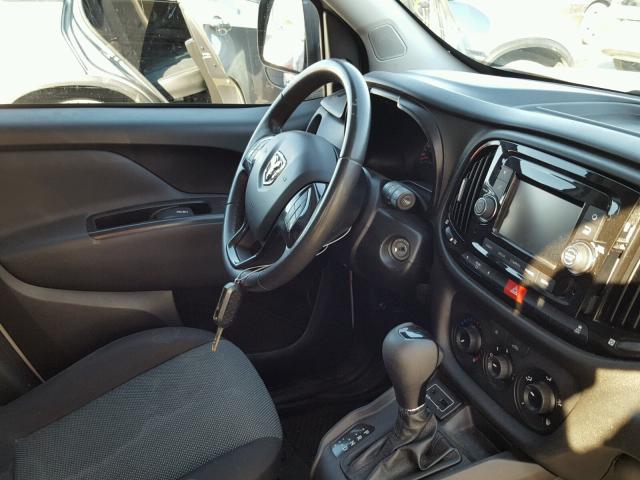 ZFBERFAB2H6D53613 - 2017 RAM PROMASTER 白色 照片 9