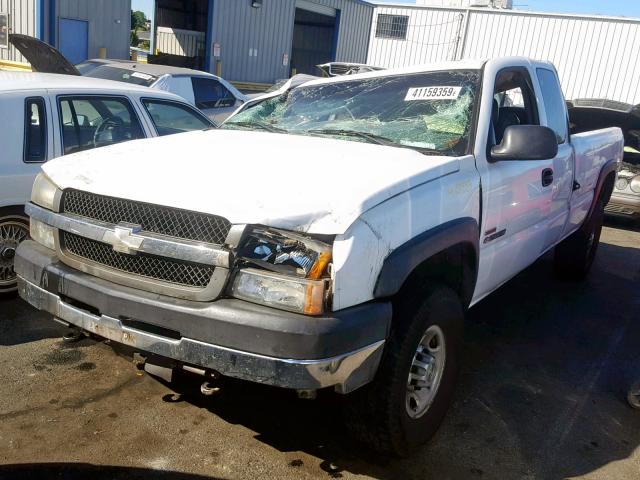 1GCHK29164E167444 - 2004 CHEVROLET SILVERADO WHITE photo 2