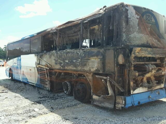 3BMXSMPA02S080214 - 2002 MOTOR COACH INDUSTRIES TRANSIT BU WHITE photo 3