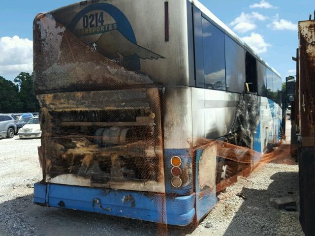 3BMXSMPA02S080214 - 2002 MOTOR COACH INDUSTRIES TRANSIT BU WHITE photo 4