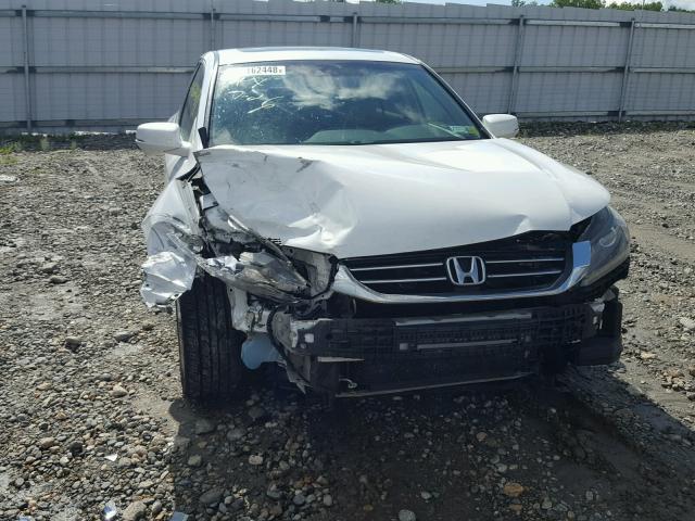 1HGCR3F81DA005193 - 2013 HONDA ACCORD EXL WHITE photo 9