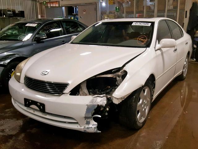 JTHBA30G055085662 - 2005 LEXUS ES 330 WHITE photo 2