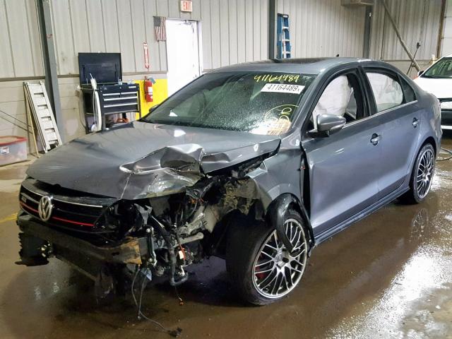 3VW4T7AJ7GM418004 - 2016 VOLKSWAGEN JETTA GLI GRAY photo 2