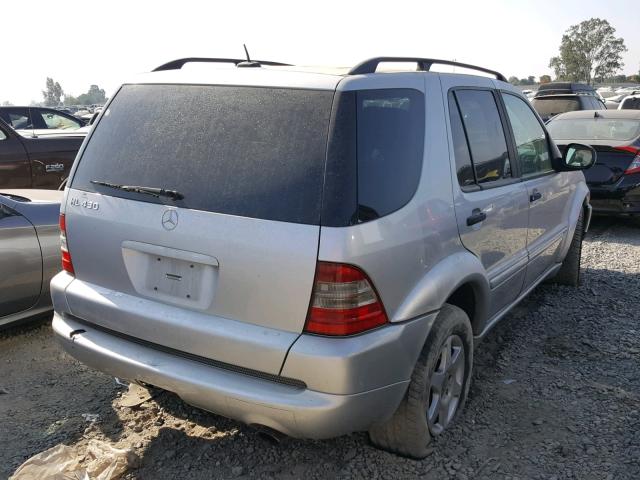 4JGAB72EX1A250370 - 2001 MERCEDES-BENZ ML 430 SILVER photo 4