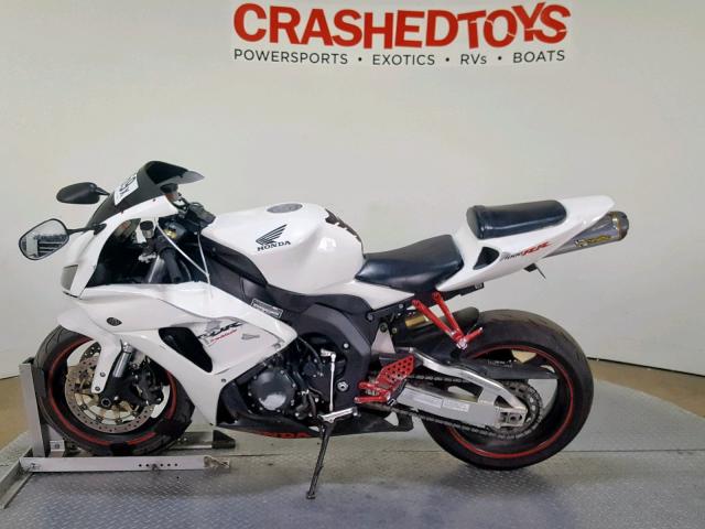 JH2SC57026M212040 - 2006 HONDA CBR1000 RR WHITE photo 5