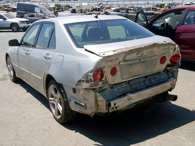 JTHBD192230080993 - 2003 LEXUS IS 300 SILVER photo 3