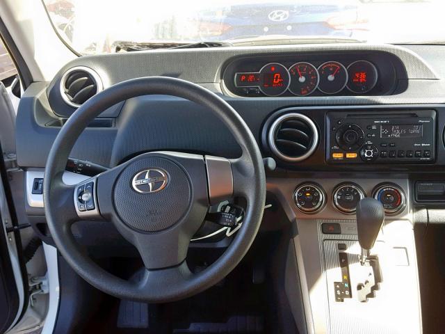 JTLZE4FE0DJ031739 - 2013 TOYOTA SCION XB WHITE photo 9