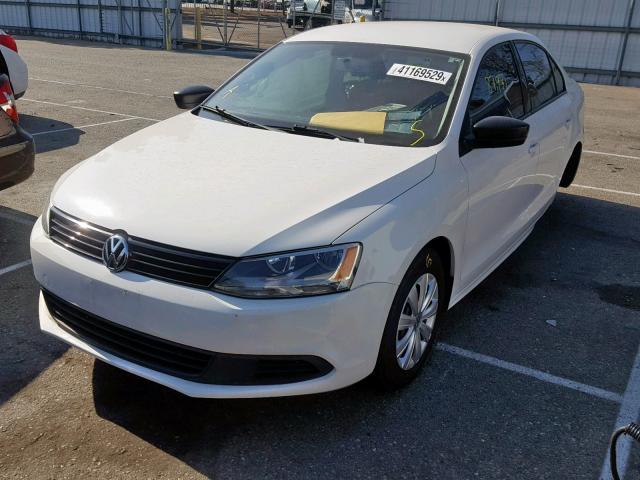 3VW2K7AJ3DM203225 - 2013 VOLKSWAGEN JETTA BASE WHITE photo 2