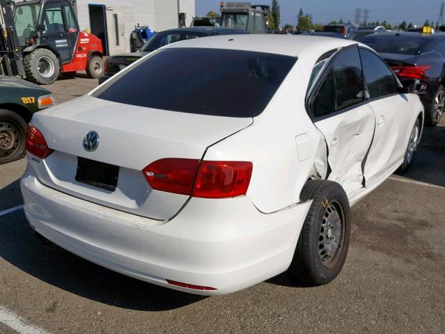 3VW2K7AJ3DM203225 - 2013 VOLKSWAGEN JETTA BASE WHITE photo 4