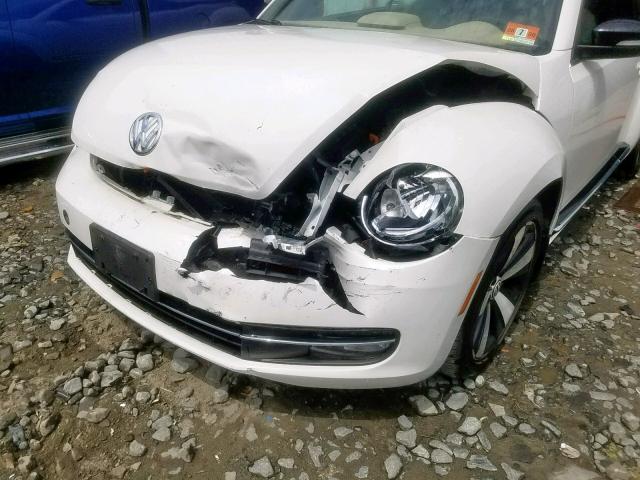 3VW8A7AT5DM806773 - 2013 VOLKSWAGEN BEETLE TUR WHITE photo 9