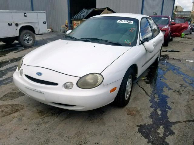 1FALP52U7VA131410 - 1997 FORD TAURUS GL WHITE photo 2