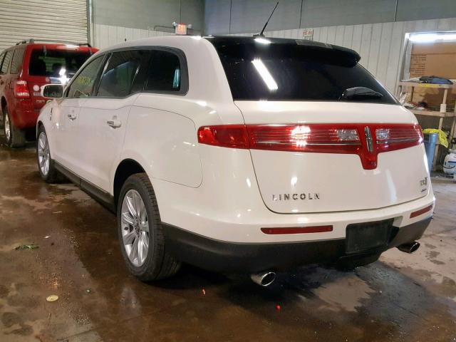 2LMHJ5AT3DBL56243 - 2013 LINCOLN MKT WHITE photo 3