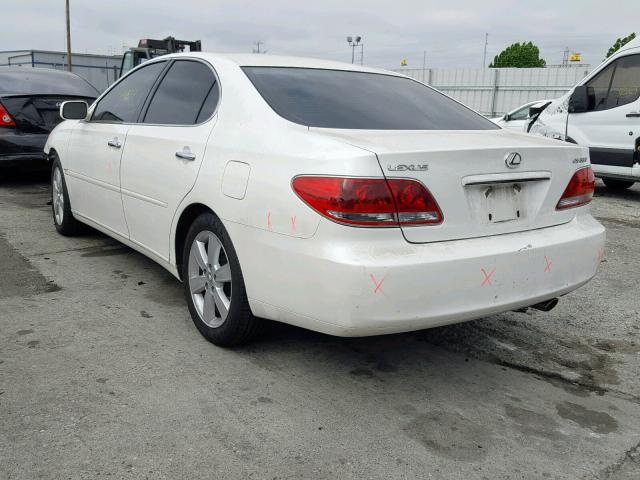 JTHBA30G255102347 - 2005 LEXUS ES 330 WHITE photo 3