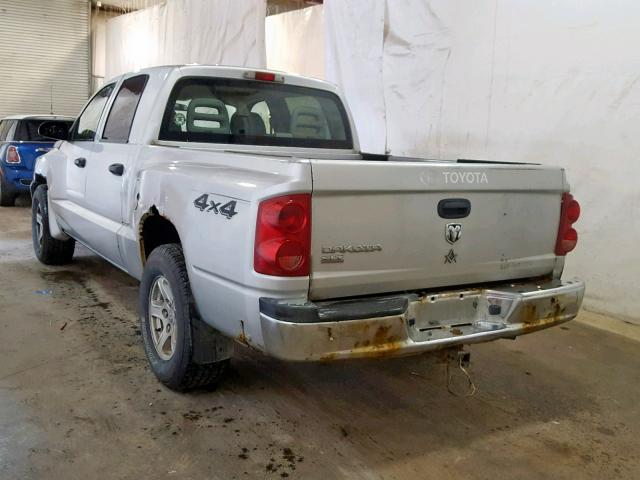 1D7HW48K75S177063 - 2005 DODGE DAKOTA QUA SILVER photo 3