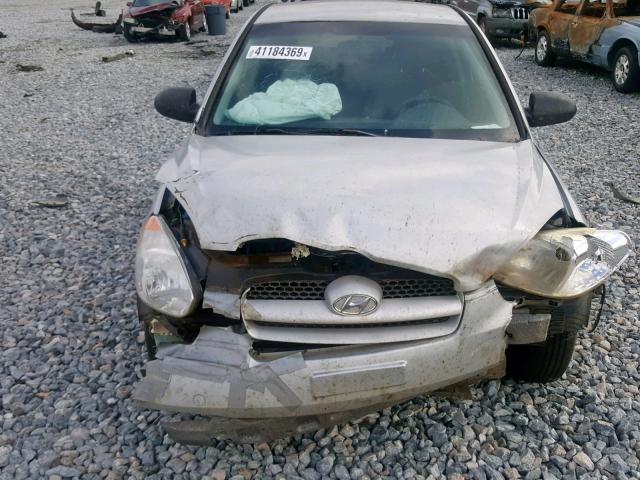 KMHCM36C48U079371 - 2008 HYUNDAI ACCENT GS SILVER photo 9