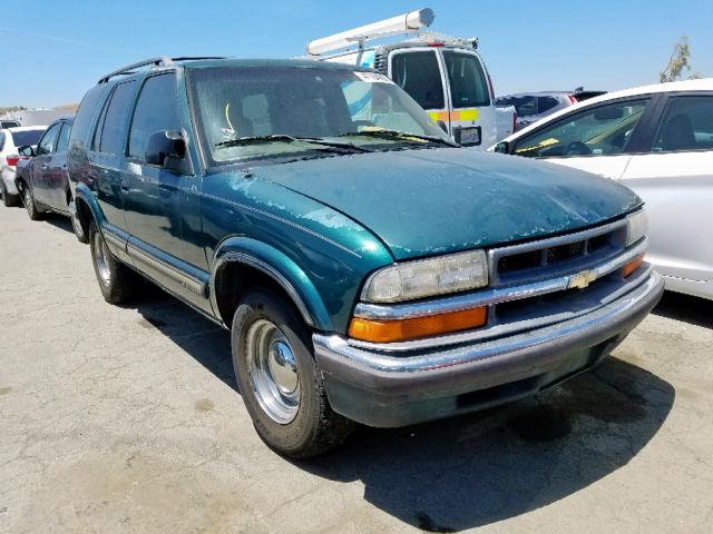 1GNCS13W3W2177840 - 1998 CHEVROLET BLAZER GREEN photo 1