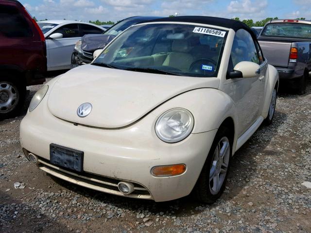3VWCD31Y74M330483 - 2004 VOLKSWAGEN NEW BEETLE BEIGE photo 2