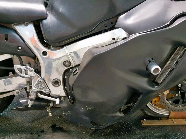 JS1GW71A662102794 - 2006 SUZUKI GSX1300 R BLACK photo 6