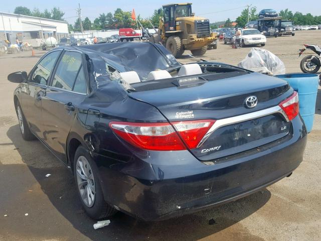 4T4BF1FK8FR451072 - 2015 TOYOTA CAMRY LE GRAY photo 3