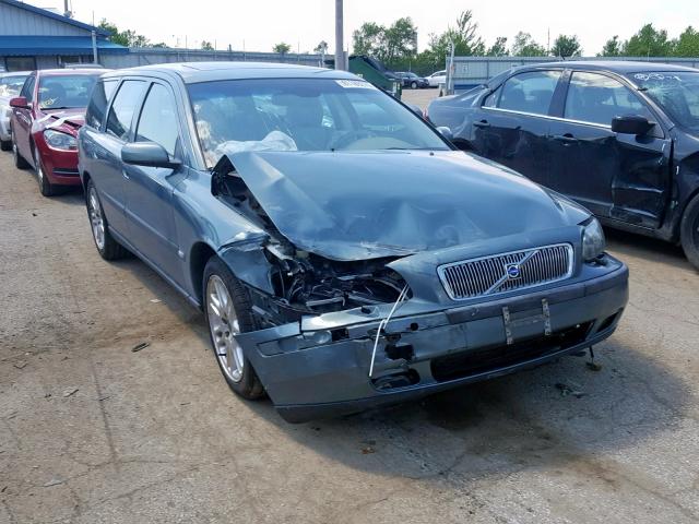 YV1SW53D942382813 - 2004 VOLVO V70 T5 TUR BLUE photo 1