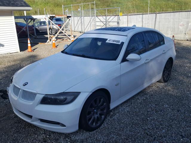 WBAVB33536AZ88044 - 2006 BMW 330 I WHITE photo 2