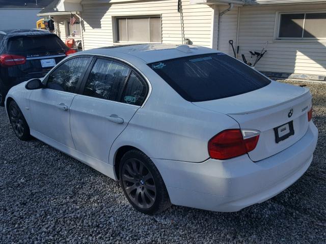 WBAVB33536AZ88044 - 2006 BMW 330 I WHITE photo 3