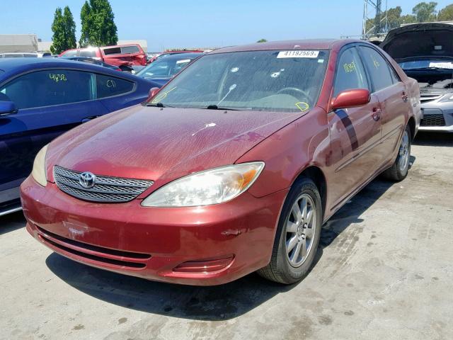 JTDBE30K320059110 - 2002 TOYOTA CAMRY LE RED photo 2