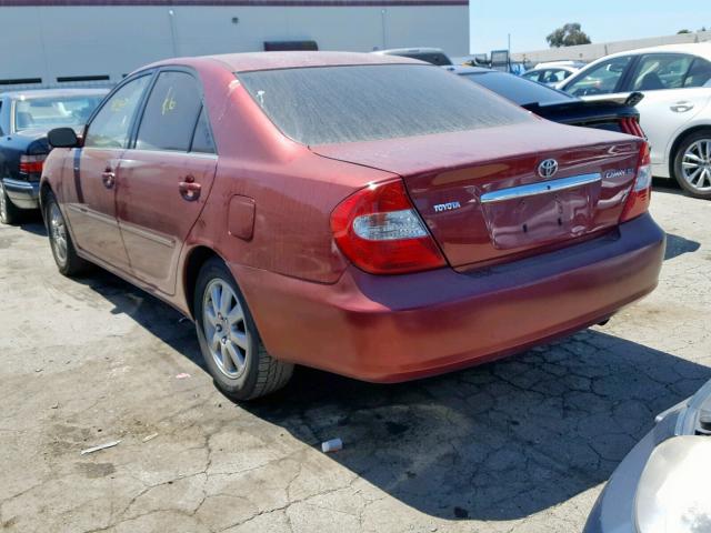 JTDBE30K320059110 - 2002 TOYOTA CAMRY LE RED photo 3