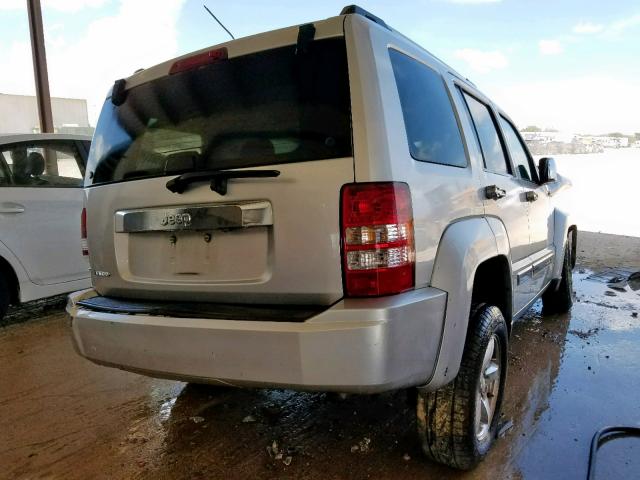 1J8GP58KX9W523669 - 2009 JEEP LIBERTY LI SILVER photo 4