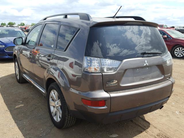 JA4AS3AW8AZ015579 - 2010 MITSUBISHI OUTLANDER BROWN photo 3