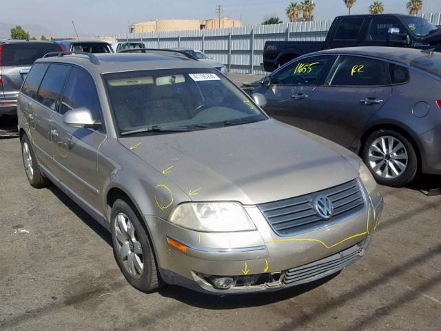 WVWCD63B95E011557 - 2005 VOLKSWAGEN PASSAT GLS GOLD photo 1