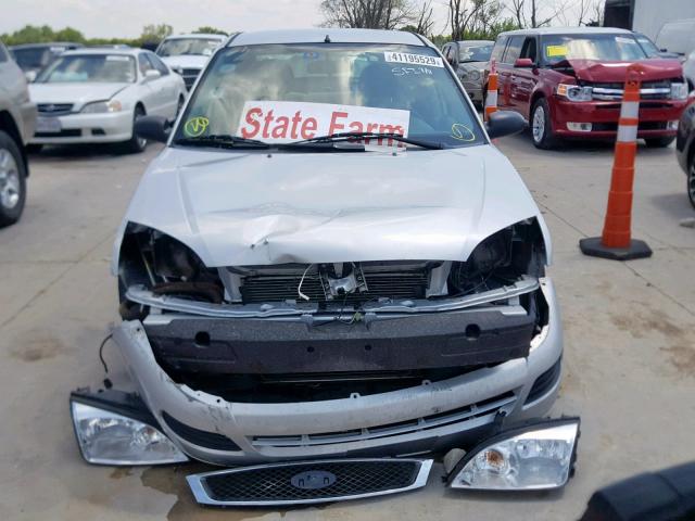 1FAFP34N96W124891 - 2006 FORD FOCUS ZX4 SILVER photo 9