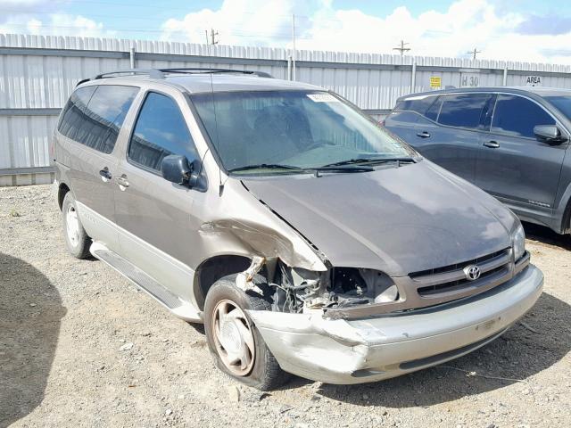 4T3ZF13C1XU093778 - 1999 TOYOTA SIENNA LE GOLD photo 1