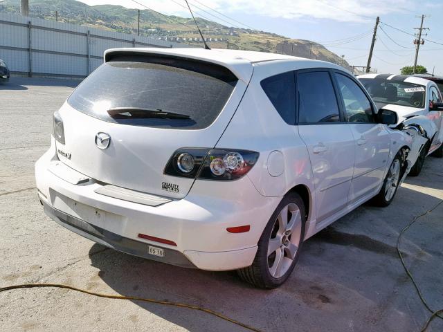 JM1BK343061436214 - 2006 MAZDA 3 HATCHBAC WHITE photo 4