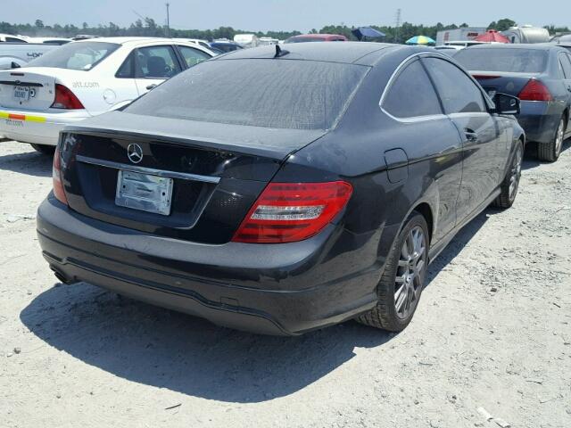 WDDGJ4HB0CF900283 - 2012 MERCEDES-BENZ C 250 BLACK photo 4