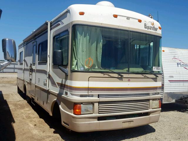 1GBLP37J5W3304221 - 1998 FLEETWOOD BOUNDER  TWO TONE photo 1