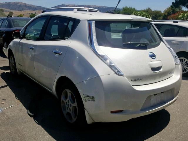 1N4AZ0CP6DC402649 - 2013 NISSAN LEAF S WHITE photo 3