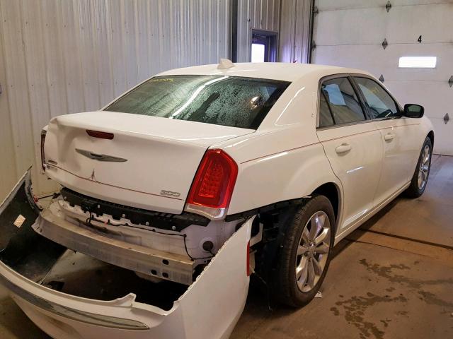 2C3CCARG7FH736582 - 2015 CHRYSLER 300 LIMITE WHITE photo 4