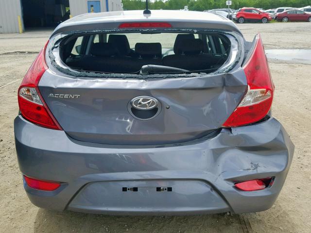 KMHCT5AE9HU328934 - 2017 HYUNDAI ACCENT SE GRAY photo 9